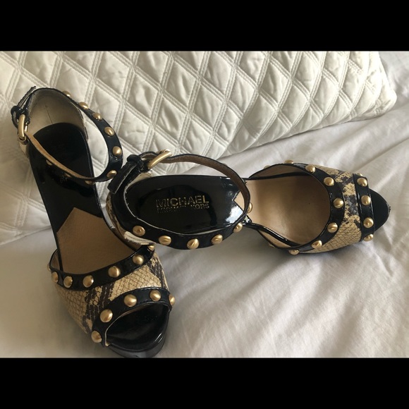 Michael Kors heels - Picture 2 of 3